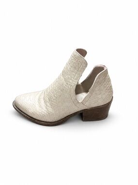 Volatile Ivory Snake Print Cutout Western Booties Size 6